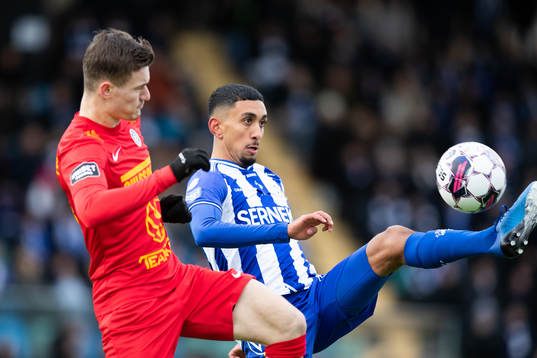 IFK Göteborgs Amir Al-Ammari och Landskronas Robin Dzabic