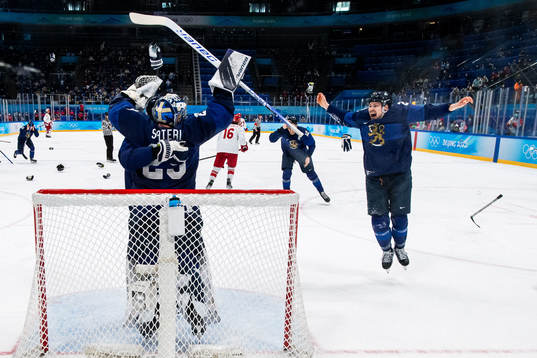 Goaltender Harri Säteri and Ville Pokka of Finland