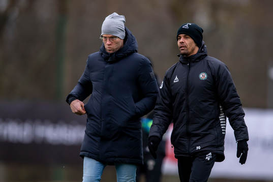 Örebros tränare  Joel Cedergren och assisterande tränare