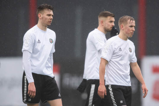 Örebros Jake Larsson och David Seger deppar