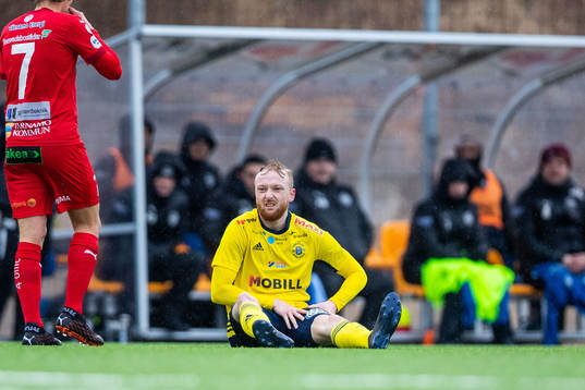 Ängelholms Love Fredriksson har ont