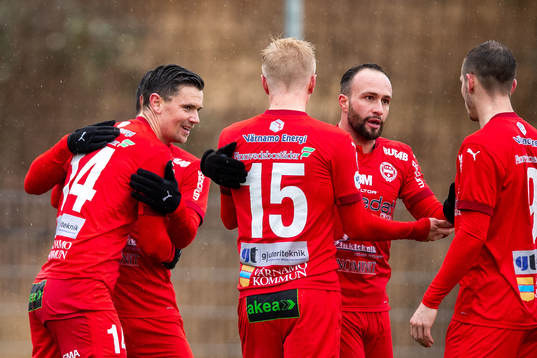 Värnamos Marcus Antonsson jublar
