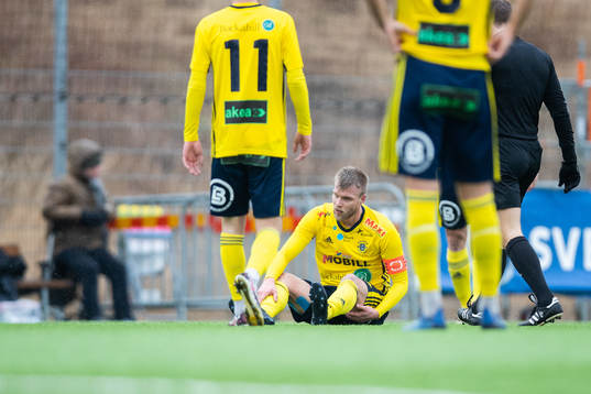 Ängelholms Robin Nilsson har ont