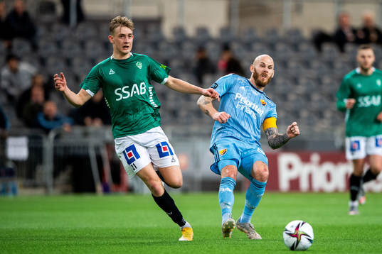Brages Henry Sletsjöe och Djurgårdens Magnus Eriksson