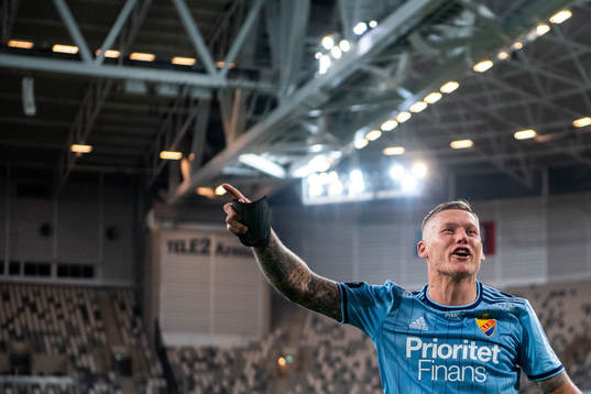 Djurgårdens Victor Edvardsen jublar