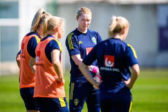 Goalkeeper Hedvig Lindahl
