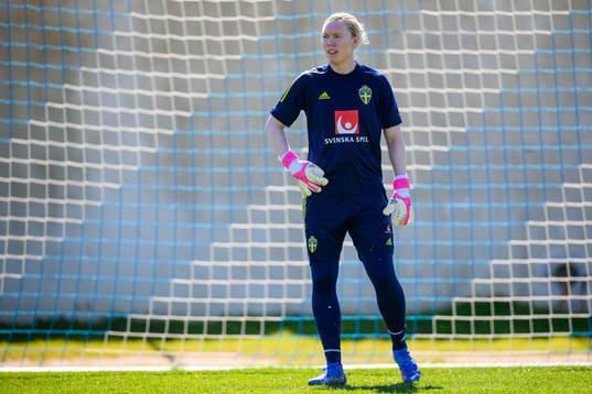 Goalkeeper Hedvig Lindahl