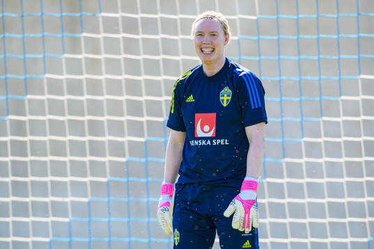 Goalkeeper Hedvig Lindahl