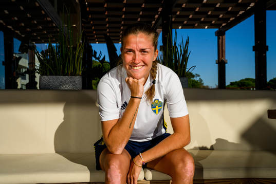 Filippa Angeldahl pose for a portrait
