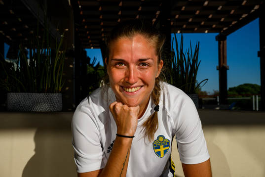 Filippa Angeldahl pose for a portrait