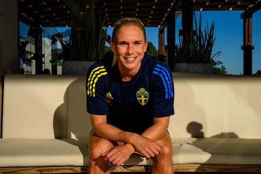 Jonna Andersson pose for a portrait