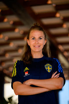 Emma Berglund pose for a portrait