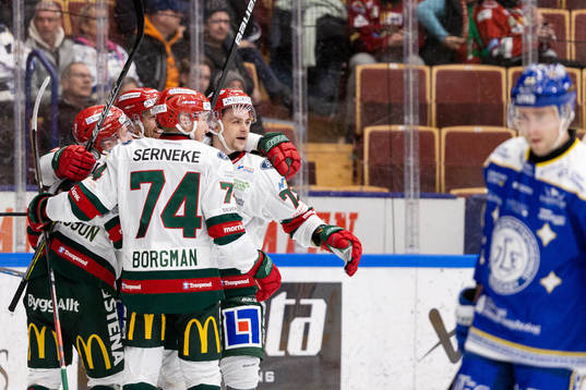 Frölundas Joel Lundqvist och Radan Lenc jublar