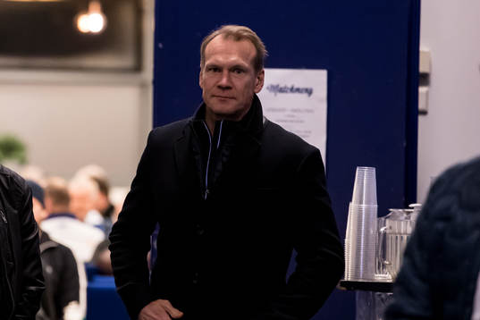 Niclas Lidström i Tegera Arena innan ishockeymatchen i SHL