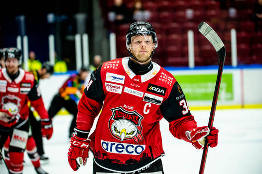 Malmö Redhawks Carl Söderberg jublar
