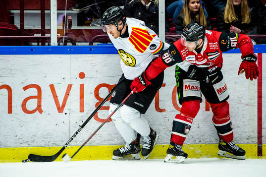 Brynäs Oscar Eklind mot Malmö Redhawks Lance Bouma