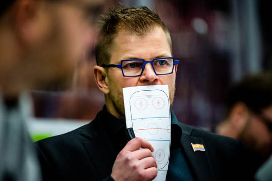 Brynäs assisterande tränare Ari-Pekka Pajuluoma