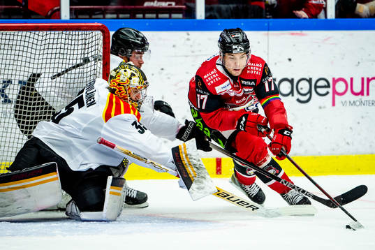 Malmö Redhawks Pathrik Westerholm mot Brynäs målvakt