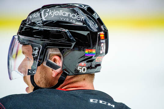 SHL-klistermärke på Malmö Redhawks Carl Söderbergs
