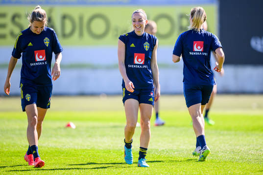 Nathalie Björn and Kosovare Asllani
