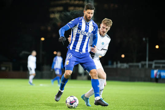 IFK Göteborgs Kevin Yakob  och Utsiktens Markus Björkqvist