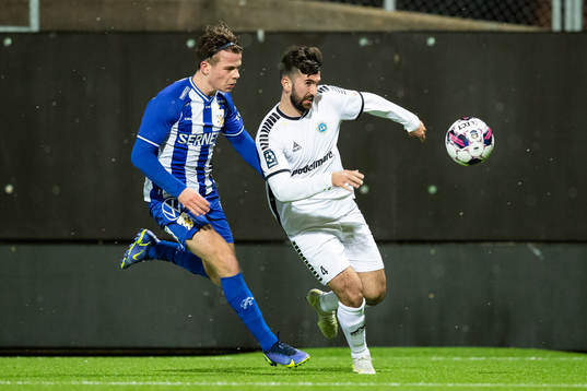 IFK Göteborgs Anton Pärleholt och Utsiktens Allan Mohideen
