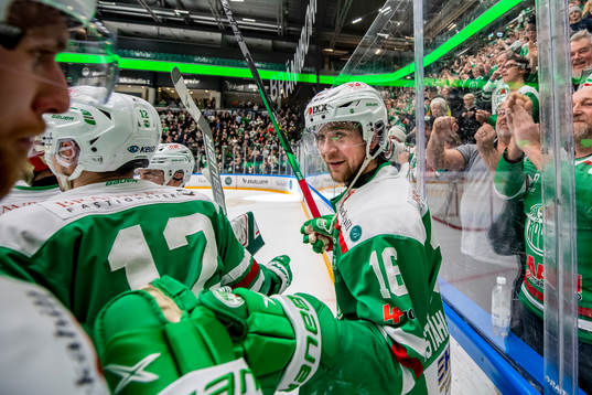 Rögles Lucas Ekeståhl Jonsson jublar