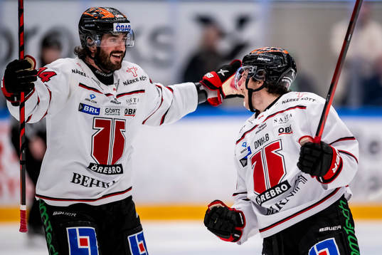 Örebros Nick Ebert jublar