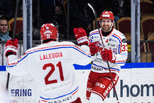 Timrås Albin Lundin jublar