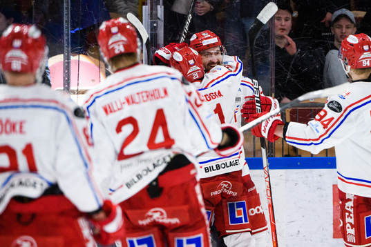 Timrås Albin Lundin jublar