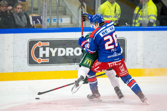 Oskarshamns Lukas Pilö och Färjestads Joakim Nygård