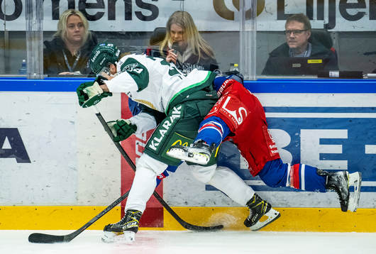 Färjestads Lucas Forsell och Oskarshamns Hampus Plato