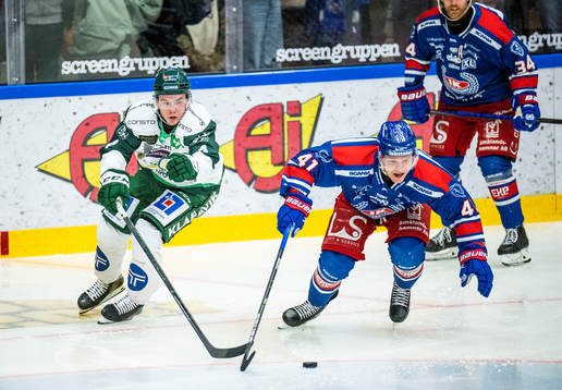Färjestads Oscar Lawner och Oskarshamns Johan Johnsson