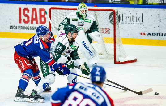 Oskarshamns Johan Johnsson och Färjestads Jesse Virtanen