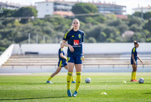 Kosovare Asllani of Sweden