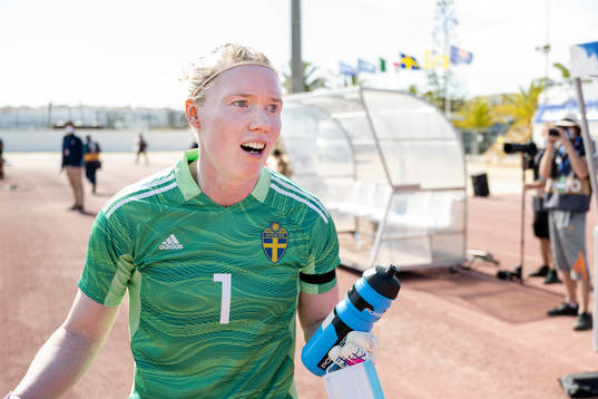 Goalkeeper Hedvig Lindahl of Sweden celebrates