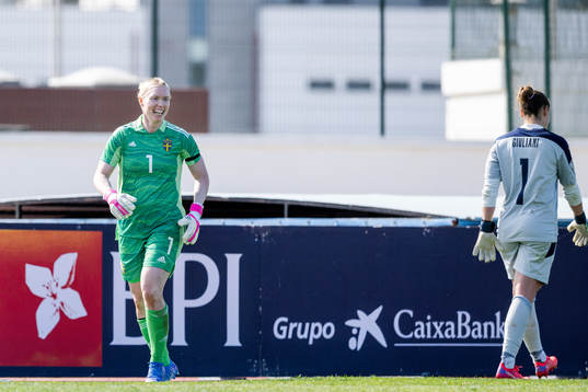 Goalkeeper Hedvig Lindahl of Sweden celebrates