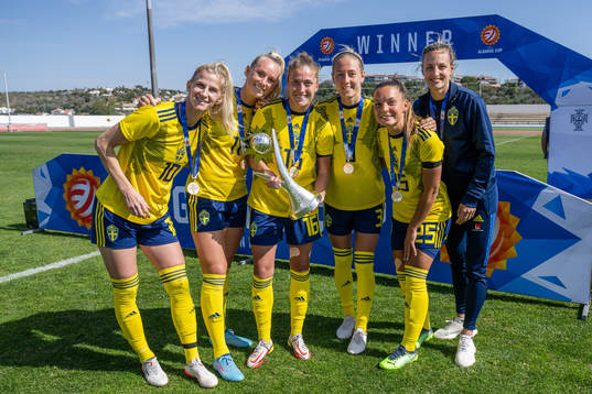Sofia Jakobsson , Stina Blackstenius , Filippa Angeldahl ,