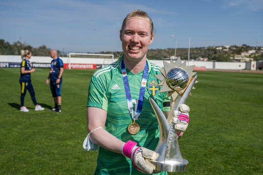 Goalkeeper Hedvig Lindahl of Sweden celebrates with the