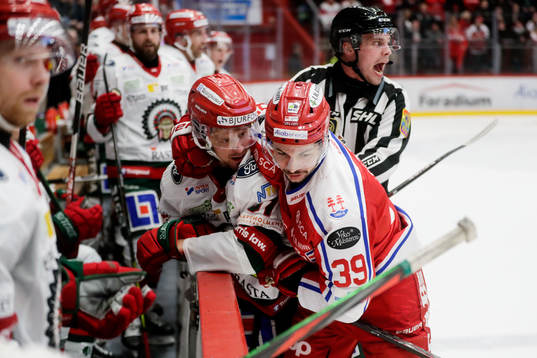 Frölundas Niklas Lasu och Timrås Ty Rattie