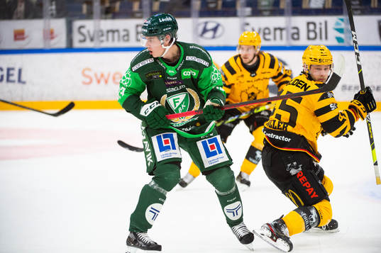 Färjestads Albert Johansson och Skellefteås Oscar Möller