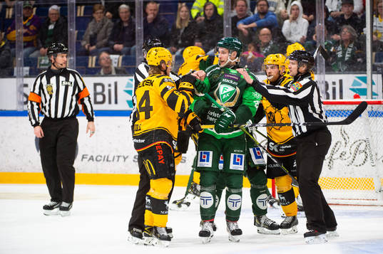 Skellefteås Jonathan Pudas och Färjestads Per Åslund