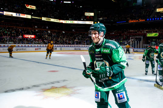 Färjestads Per Åslund gör mål