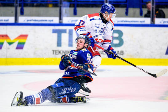 Växjös Olle Lycksell faller