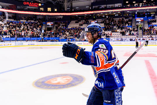 Växjös Tobias Rieder jublar