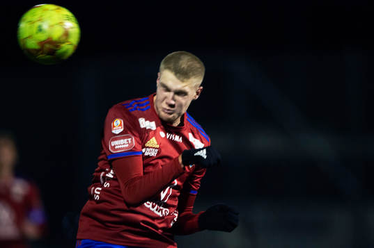 Östers Dennis Svernfors  i träningsmatchen mellan IFK