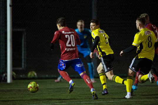 Östers Alen Zahirovic och Hässleholms Isak Orajärvi i