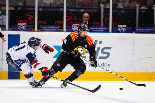 Linköpings Henrik Törnqvist och Brynäs Anton Rödinunder
