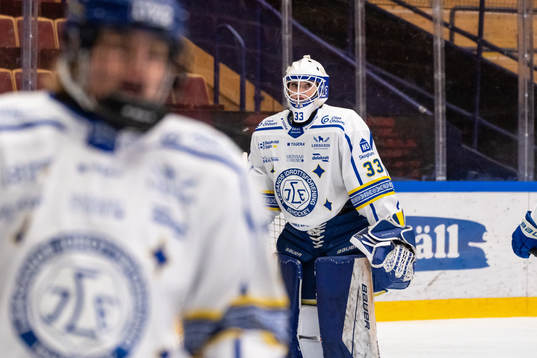 Leksands målvakt Amanda Johansson deppar