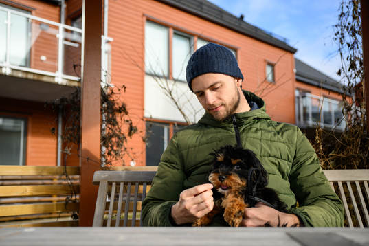 GAIS Gustav Lundgren med sin hund Harry